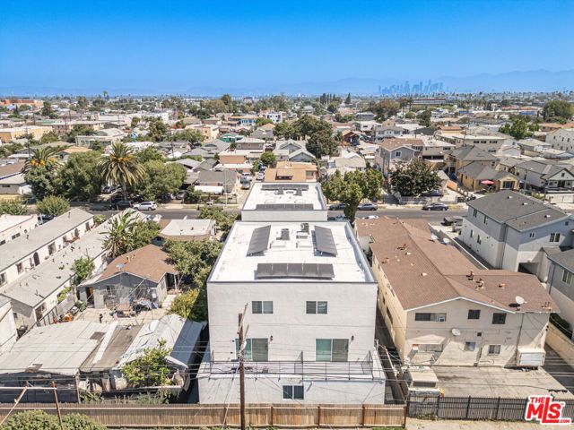 636 W 76th Street, Los Angeles, CA 90044