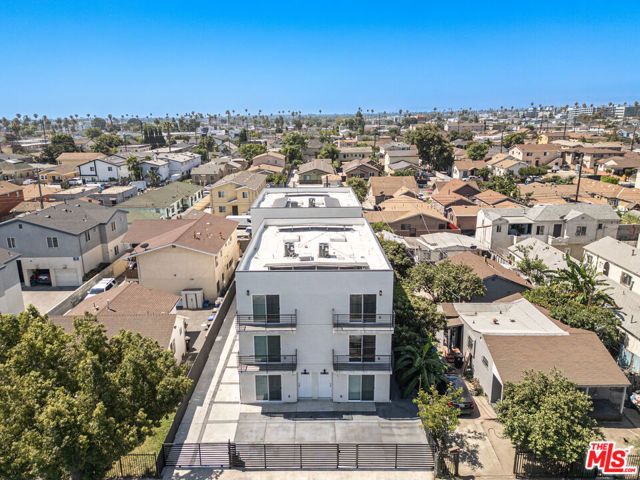 636 W 76th Street, Los Angeles, CA 90044