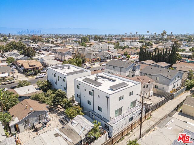 636 W 76th Street, Los Angeles, CA 90044