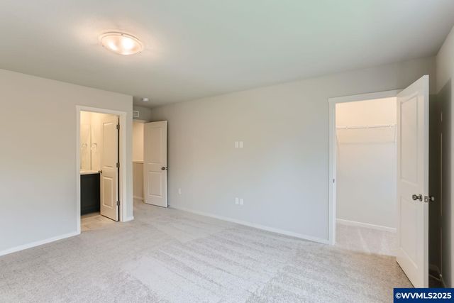 857 Sifuentez Ct, Woodburn, OR 97071