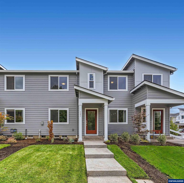 857 Sifuentez Ct, Woodburn, OR 97071