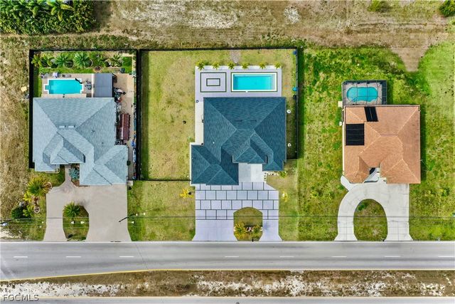 18 Nelson RD N, Cape Coral, FL 33993