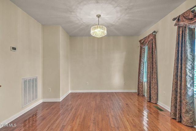 20569 Hedgerow Hill, Bristol, VA 24202