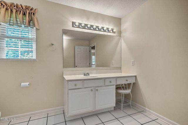 20569 Hedgerow Hill, Bristol, VA 24202