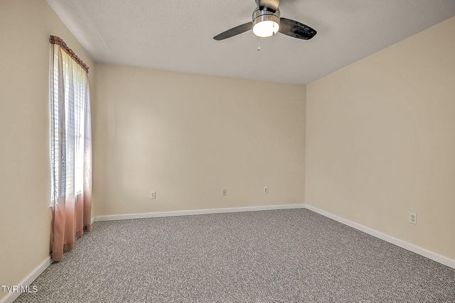 20569 Hedgerow Hill, Bristol, VA 24202