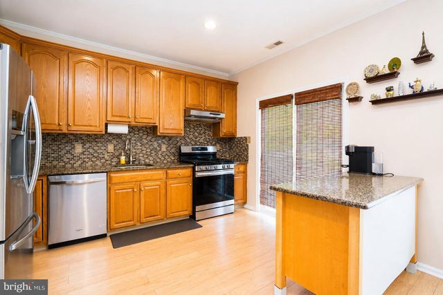 704 DAHLIA CIRCLE, Dayton, NJ 08810