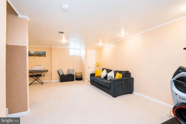 704 DAHLIA CIRCLE, Dayton, NJ 08810