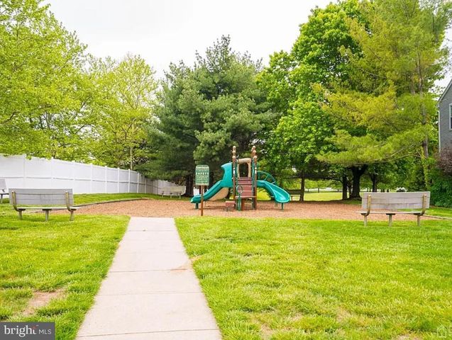 704 DAHLIA CIRCLE, Dayton, NJ 08810