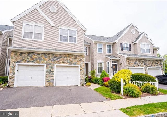 704 DAHLIA CIRCLE, Dayton, NJ 08810
