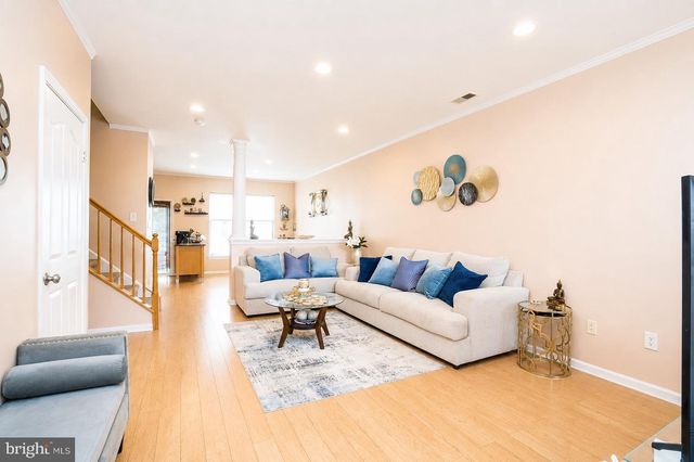 704 DAHLIA CIRCLE, Dayton, NJ 08810
