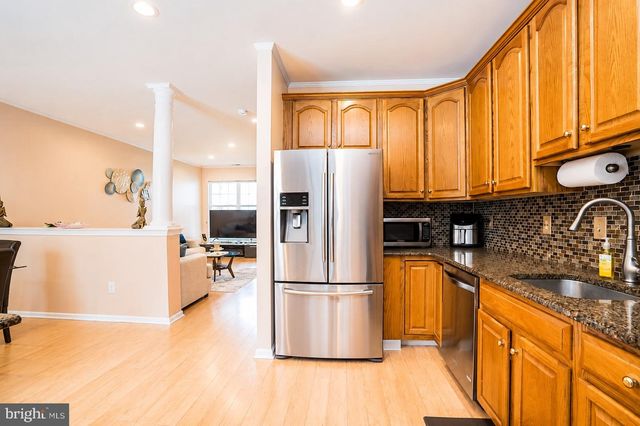 704 DAHLIA CIRCLE, Dayton, NJ 08810