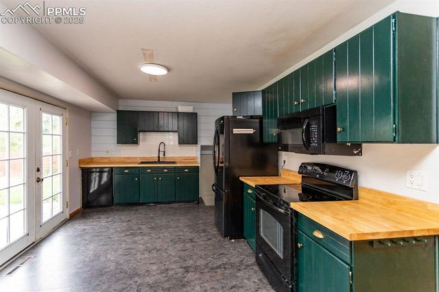 616 Lansing Drive, Colorado Springs, CO 80909
