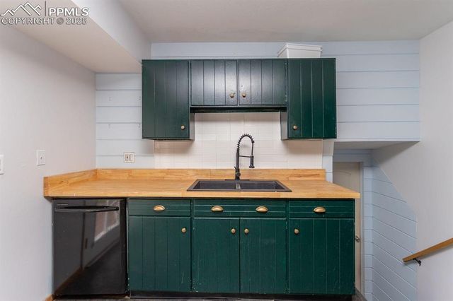 616 Lansing Drive, Colorado Springs, CO 80909