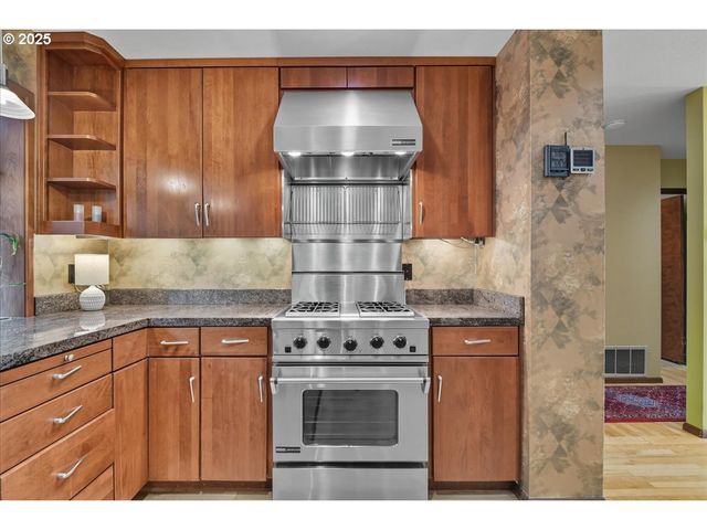 2635 Sw SHERWOOD Pl, Portland, OR 97201