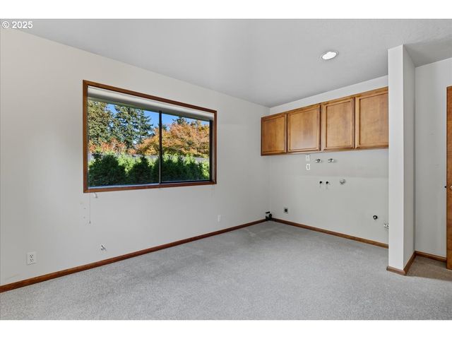 2635 Sw SHERWOOD Pl, Portland, OR 97201