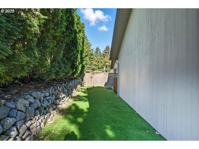 2635 Sw SHERWOOD Pl, Portland, OR 97201