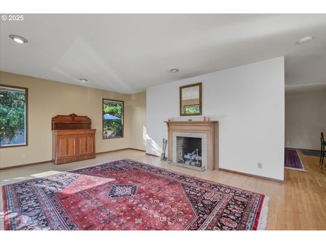 2635 Sw SHERWOOD Pl, Portland, OR 97201