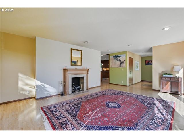 2635 Sw SHERWOOD Pl, Portland, OR 97201