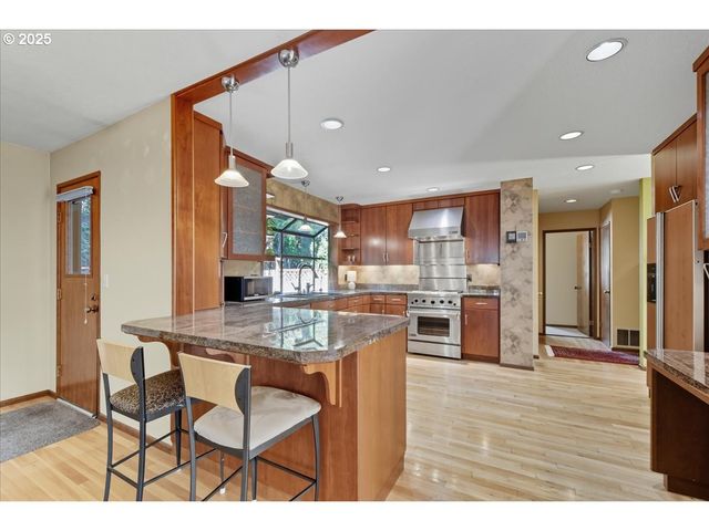 2635 Sw SHERWOOD Pl, Portland, OR 97201