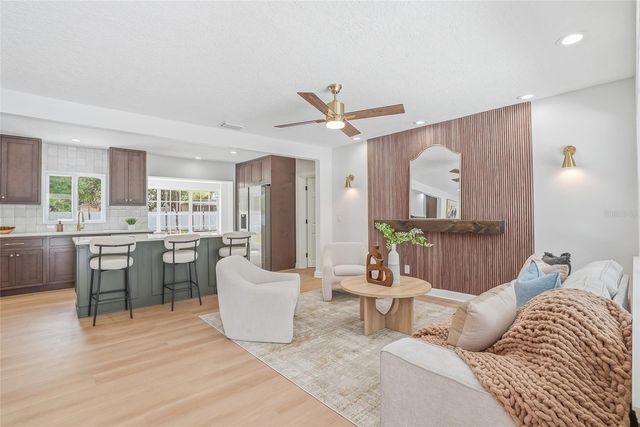 4909 S ZION STREET, Tampa, FL 33611