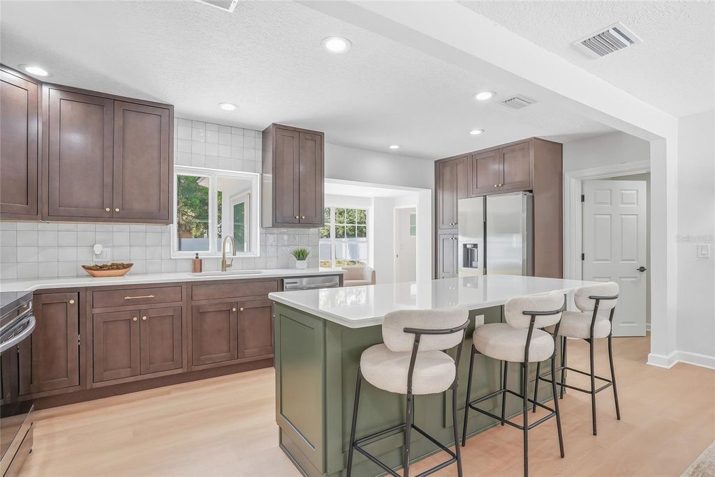 Image 12 of property listing at 4909 S ZION STREET, Tampa, FL 33611