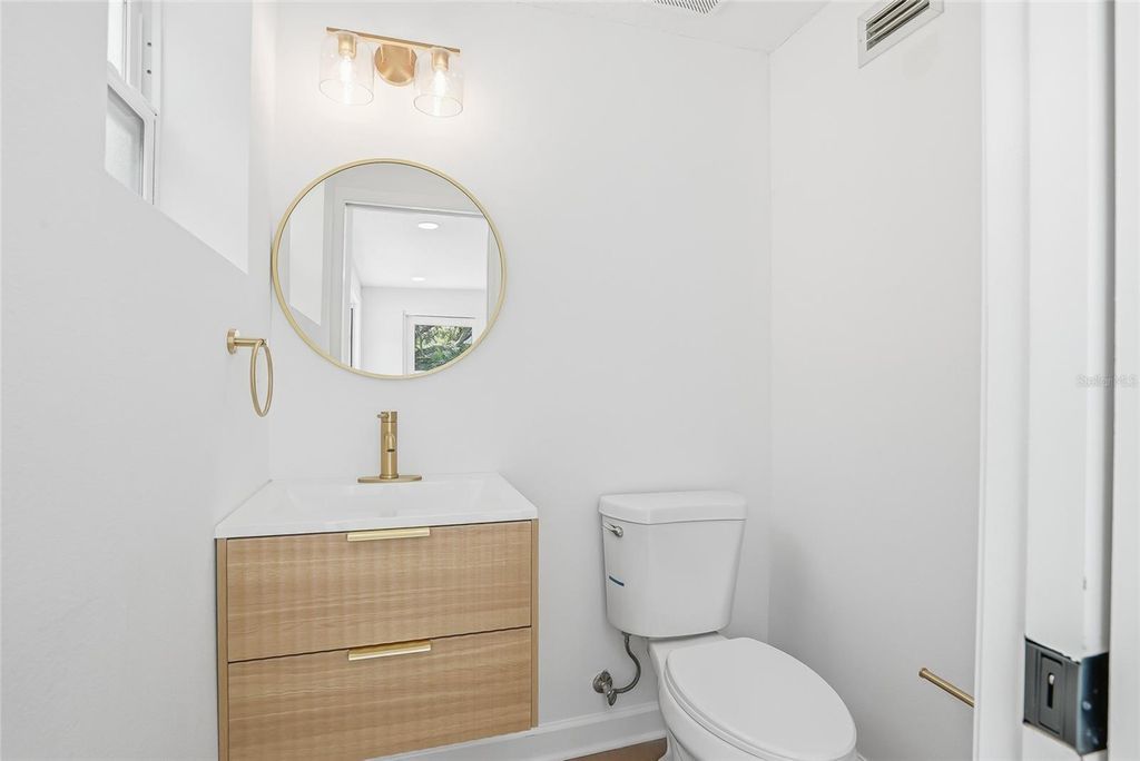Image 18 of property listing at 4909 S ZION STREET, Tampa, FL 33611