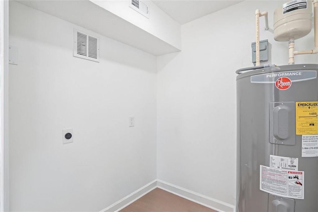 Image 33 of property listing at 4909 S ZION STREET, Tampa, FL 33611