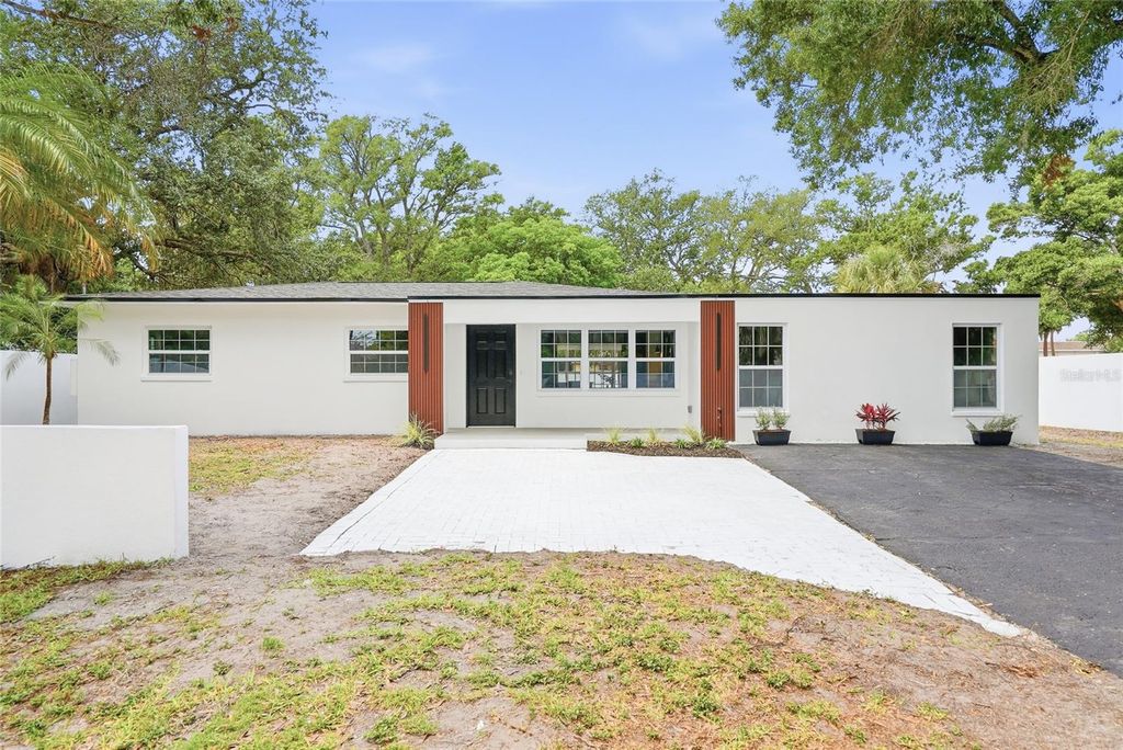 Image 38 of property listing at 4909 S ZION STREET, Tampa, FL 33611