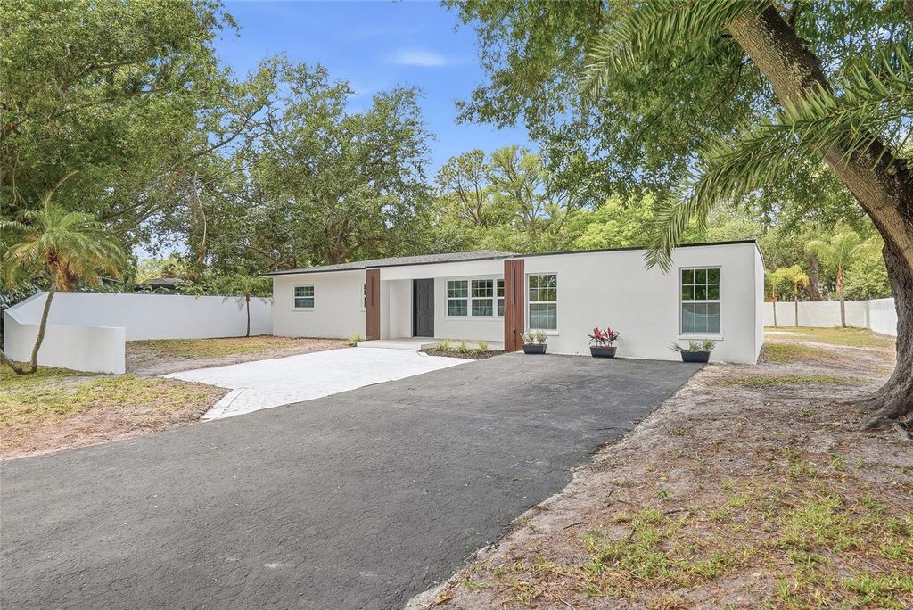 Image 39 of property listing at 4909 S ZION STREET, Tampa, FL 33611