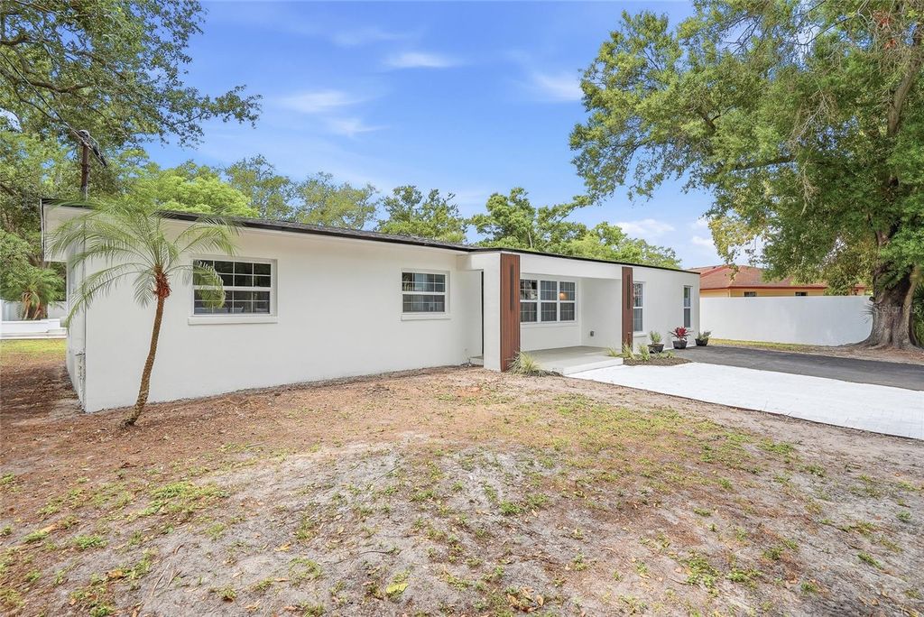 Image 41 of property listing at 4909 S ZION STREET, Tampa, FL 33611