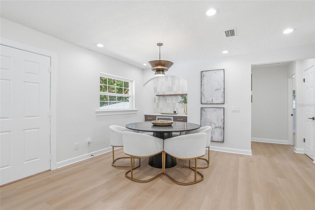Image 7 of property listing at 4909 S ZION STREET, Tampa, FL 33611