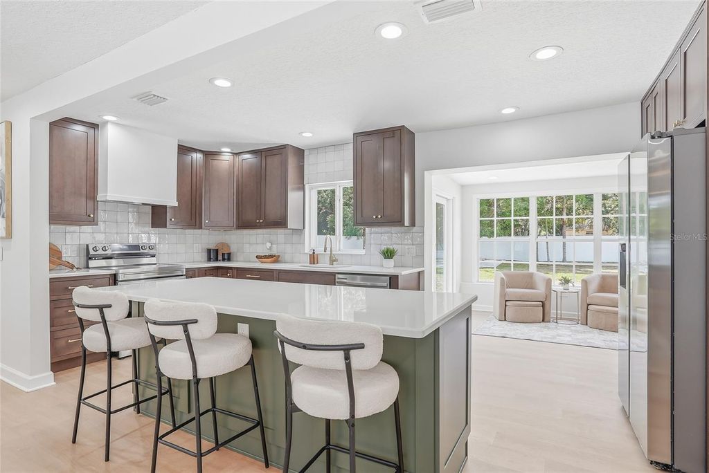 Image 10 of property listing at 4909 S ZION STREET, Tampa, FL 33611