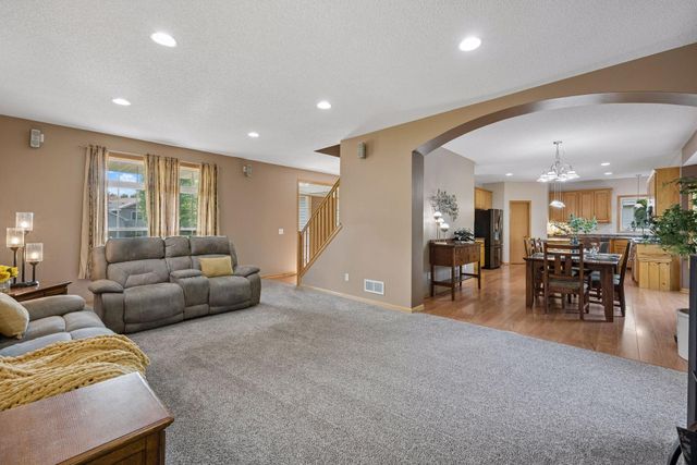 680 Kayla Lane, Hanover, MN 55341