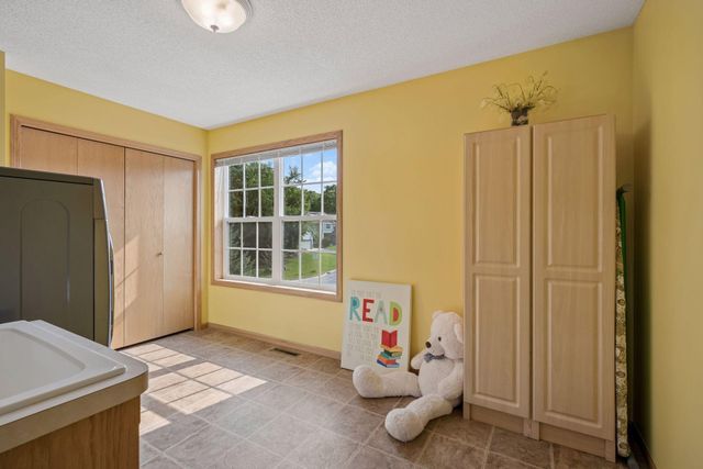 680 Kayla Lane, Hanover, MN 55341