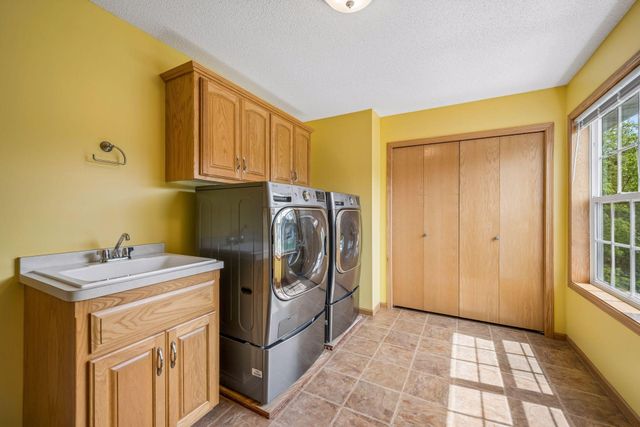 680 Kayla Lane, Hanover, MN 55341