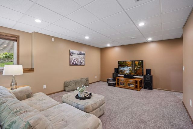 680 Kayla Lane, Hanover, MN 55341