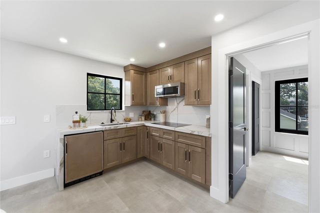 1222 POINSETTIA AVENUE, Orlando, FL 32804
