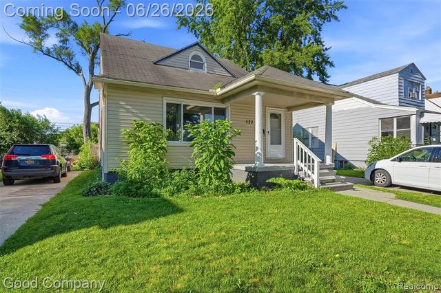 520 E Muir Avenue, Hazel Park, MI 48030