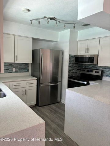 39219 5th Avenue, Zephyrhills, FL 33542