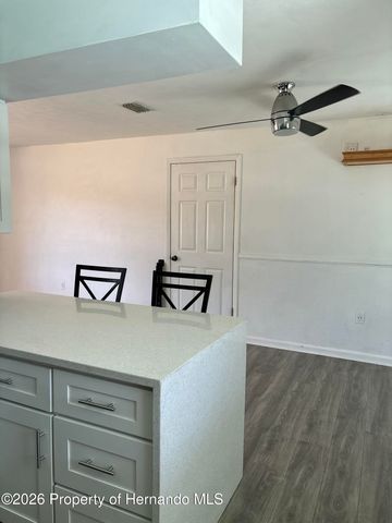 39219 5th Avenue, Zephyrhills, FL 33542