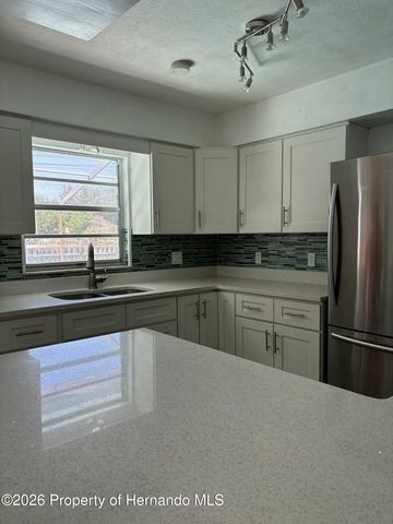 39219 5th Avenue, Zephyrhills, FL 33542