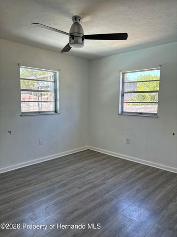 39219 5th Avenue, Zephyrhills, FL 33542