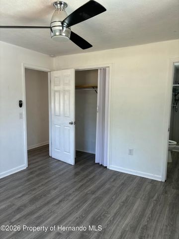 39219 5th Avenue, Zephyrhills, FL 33542