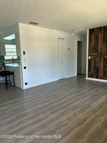39219 5th Avenue, Zephyrhills, FL 33542