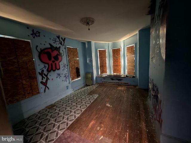 755 N 43RD ST, Philadelphia, PA 19104