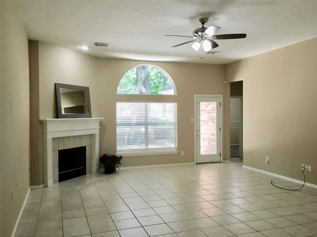 14 Heron Hollow Court, The Woodlands, TX 77382