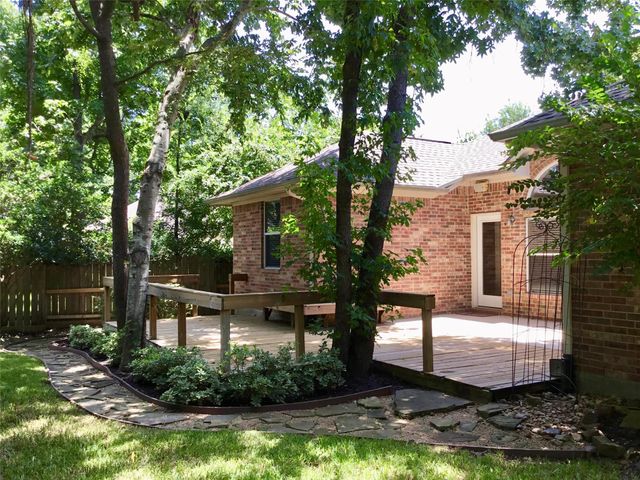 14 Heron Hollow Court, The Woodlands, TX 77382