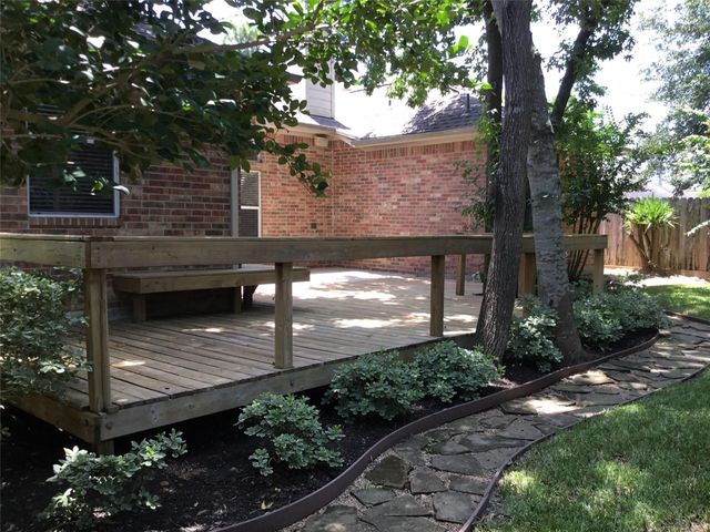 14 Heron Hollow Court, The Woodlands, TX 77382