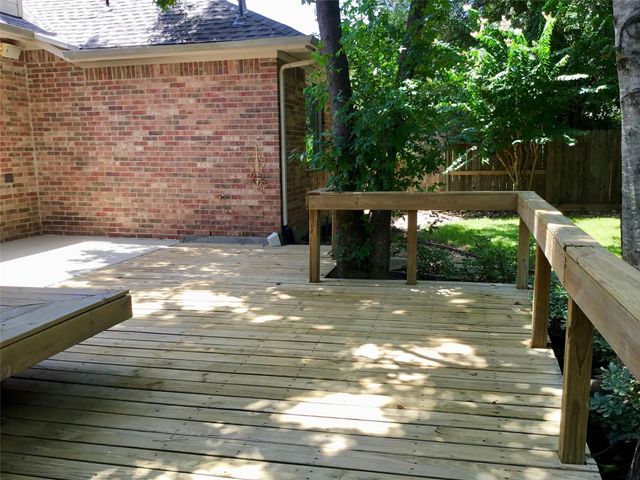 14 Heron Hollow Court, The Woodlands, TX 77382