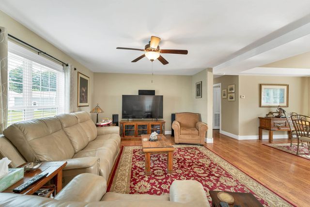 2 Goldenrod Way, North Hampton, NH 03862
